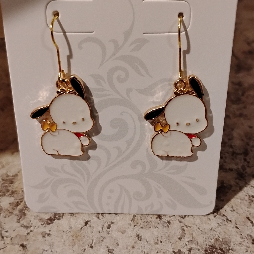 Pochocco earrings (hello kitty)